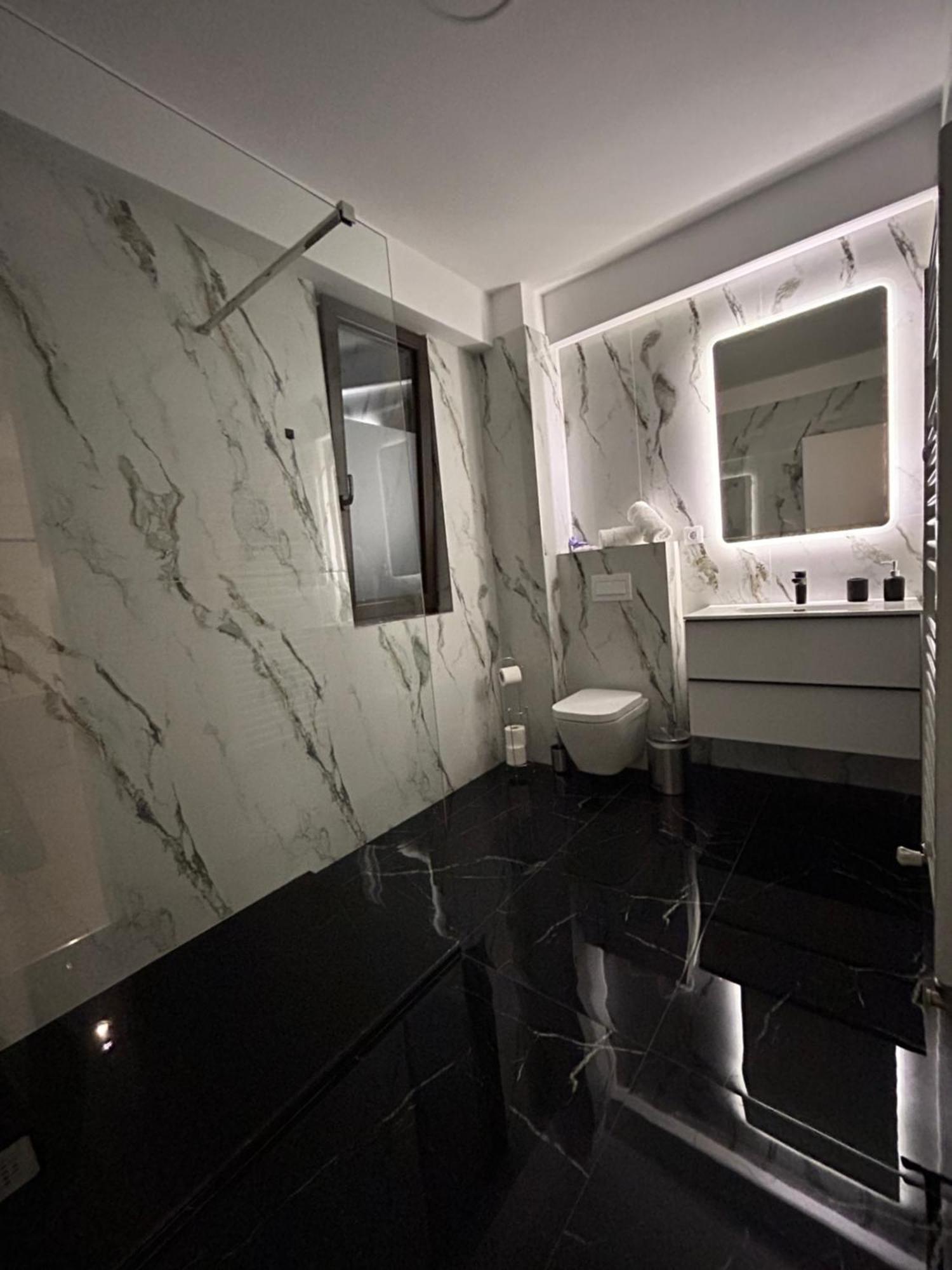 Mirror Apartments 사투마레 외부 사진