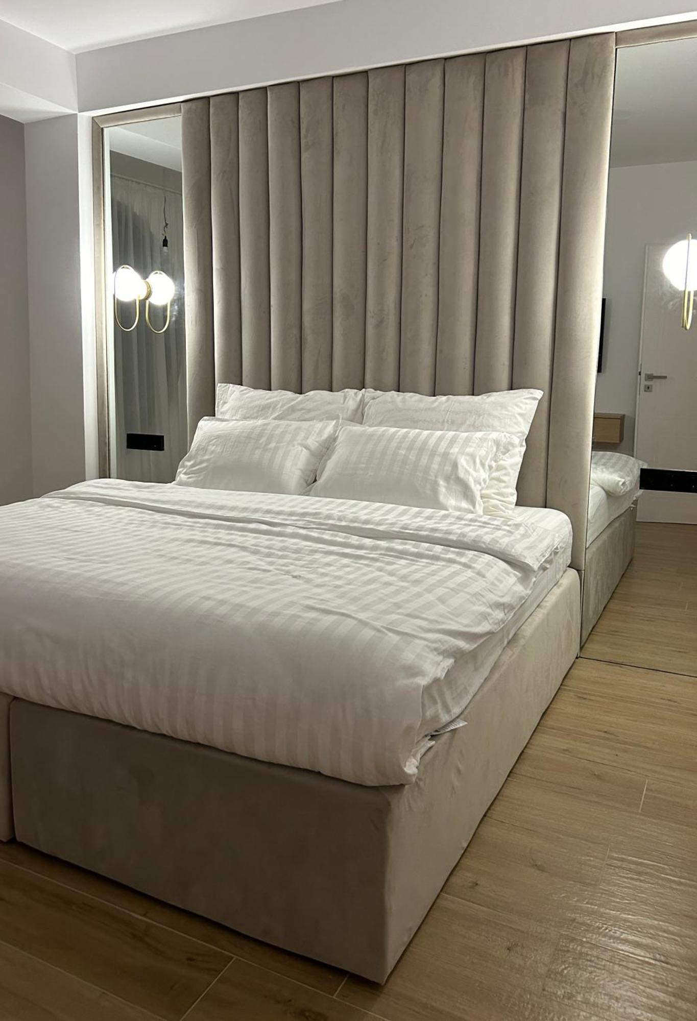 Mirror Apartments 사투마레 외부 사진